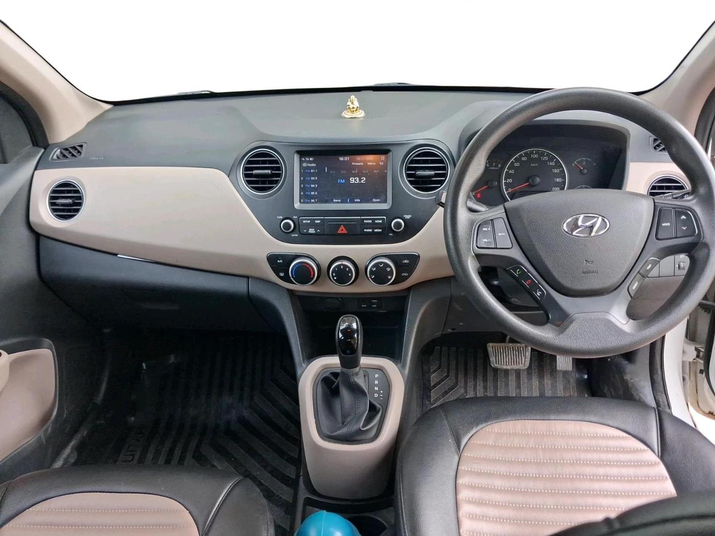 2018 Hyundai Grand i10 SPORTZ AT 1.2 KAPPA VTVT, Petrol, Automatic, 55,656 km, interior