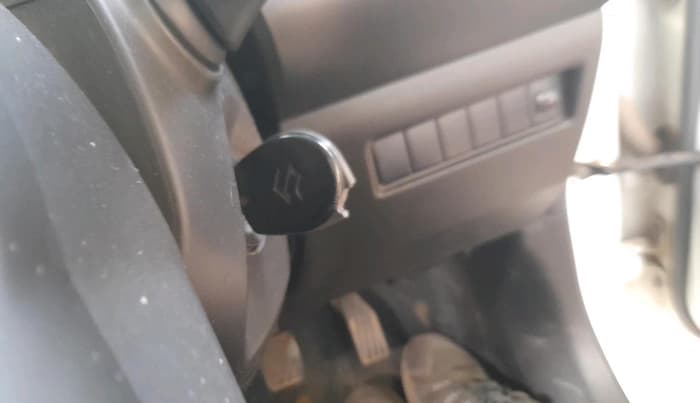 2020 Maruti Swift VXI, CNG, Manual, 1,88,908 km, interior