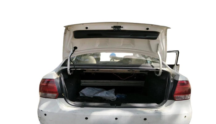 2011 Volkswagen Vento HIGHLINE DIESEL 1.6, Diesel, Manual, 1,23,305 km, exterior