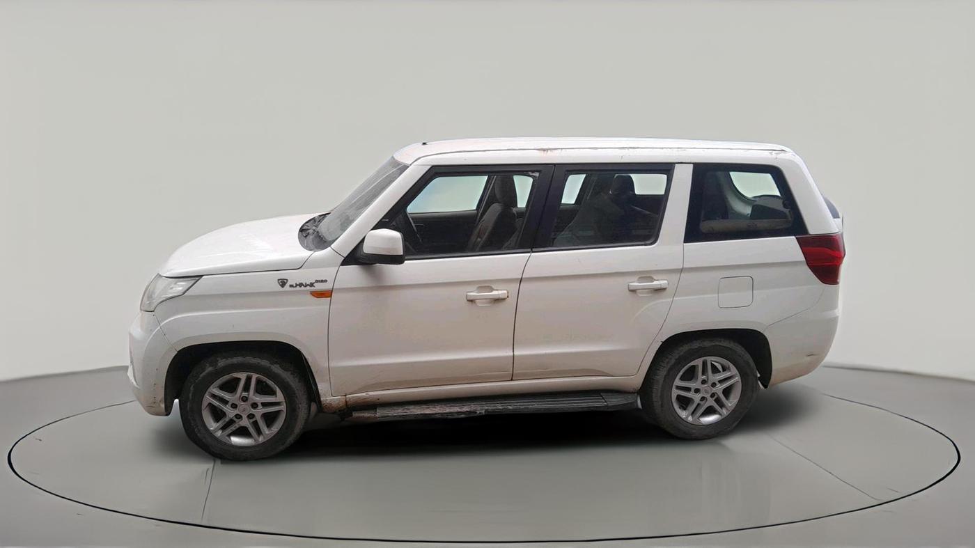 2018 Mahindra TUV 300 PLUS P8, Diesel, Manual, 1,10,466 km, exterior