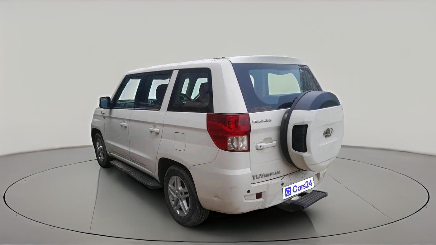 2018 Mahindra TUV 300 PLUS P8, Diesel, Manual, 1,10,466 km, exterior