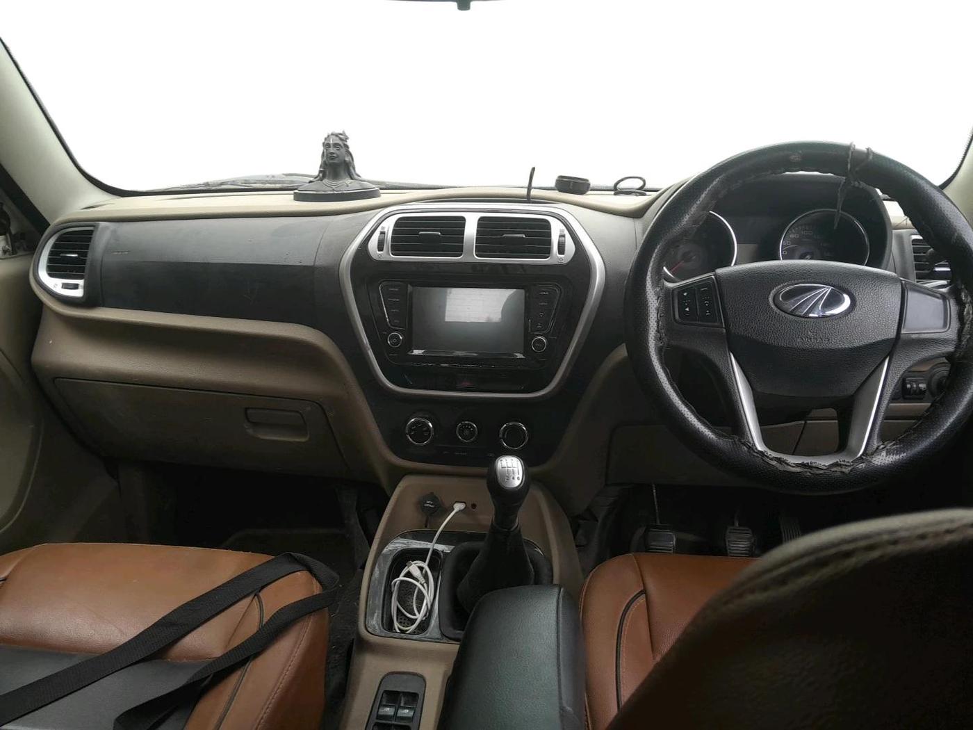 2018 Mahindra TUV 300 PLUS P8, Diesel, Manual, 1,10,466 km, interior