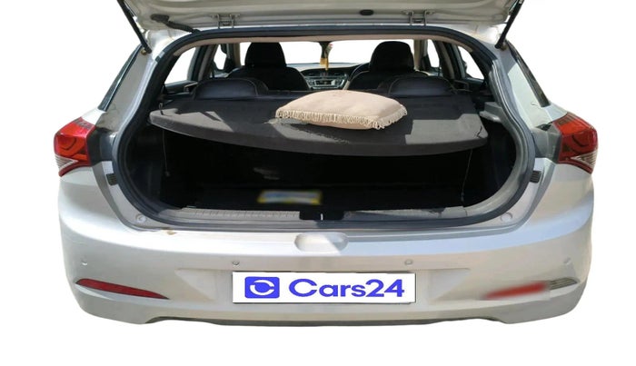 2016 Hyundai Elite i20 SPORTZ 1.4 CRDI, Diesel, Manual, 1,18,996 km, exterior