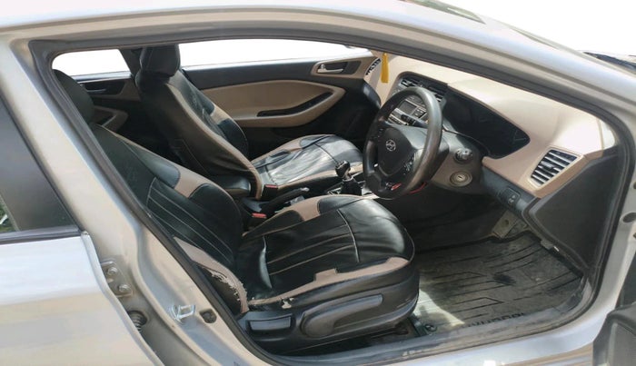 2016 Hyundai Elite i20 SPORTZ 1.4 CRDI, Diesel, Manual, 1,18,996 km, interior