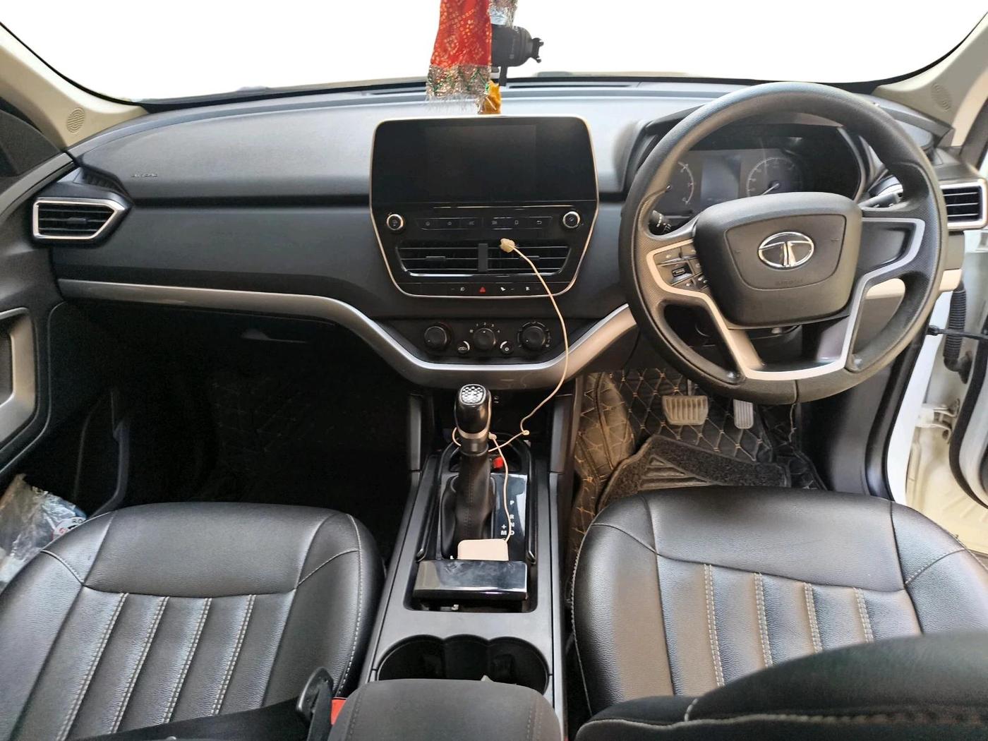 2021 Tata Harrier XMA 2.0L KRYOTEC, Diesel, Automatic, 1,42,540 km, interior
