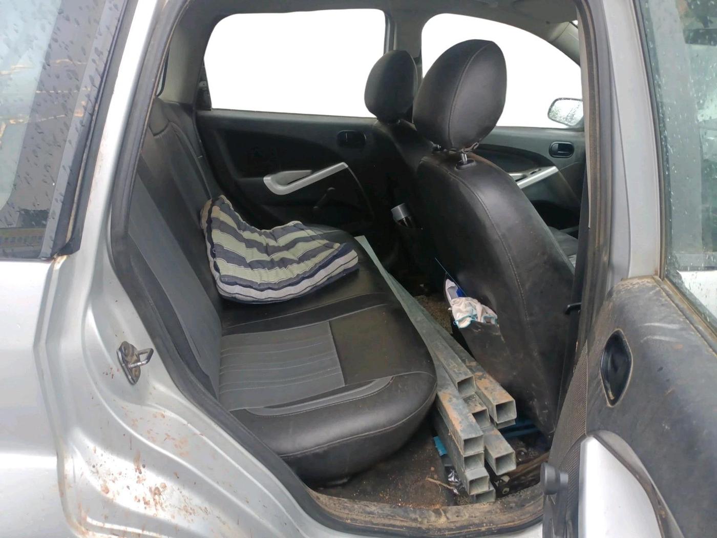 2013 Ford Figo TITANIUM 1.4 DIESEL, Diesel, Manual, 1,58,361 km, interior