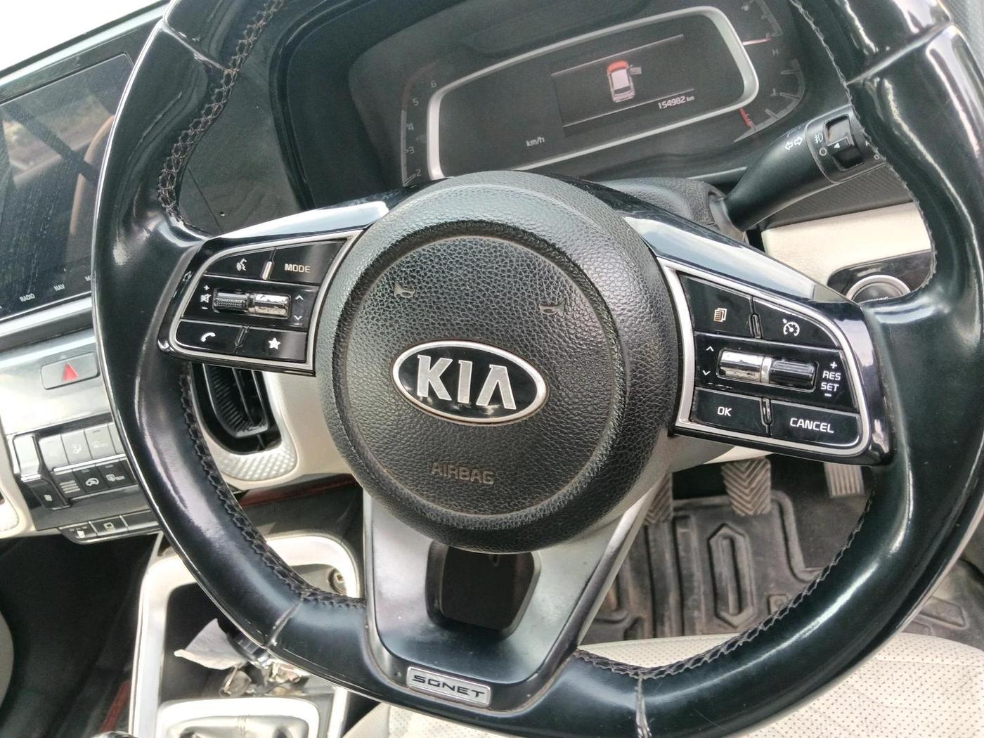 2020 KIA SONET HTX PLUS 1.5, Diesel, Manual, 1,54,982 km, interior
