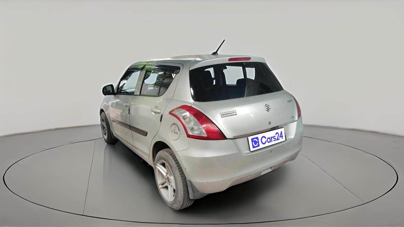 2017 Maruti Swift LXI (O), CNG, Manual, 96,899 km, exterior