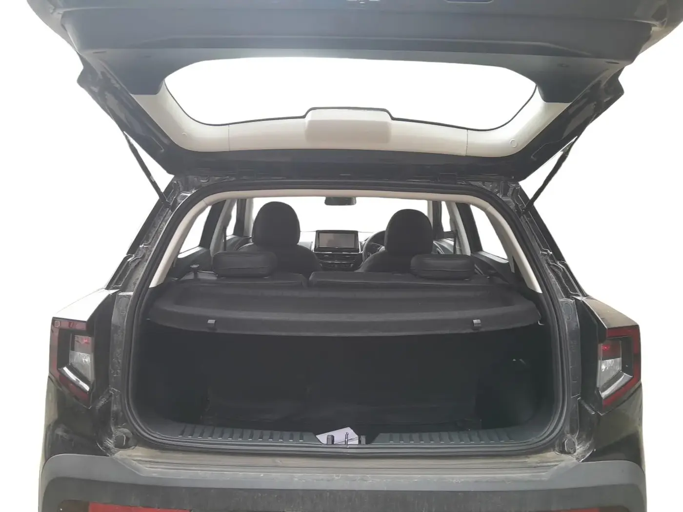 2024 Mahindra XUV 3XO MX2 Pro 1.2 L TCMPFi, Petrol, Manual, 3,300 km, exterior