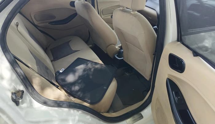 2018 Ford Figo Aspire TITANIUM 1.2 PETROL, CNG, Manual, 1,10,088 km, interior