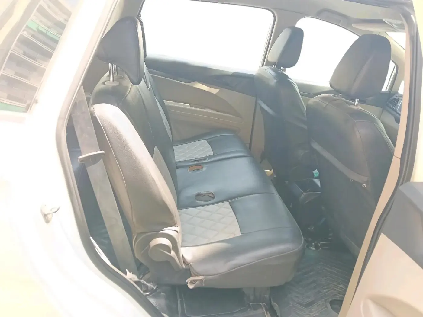 2019 Mahindra MARAZZO M2 8 STR, Diesel, Manual, 9,000 km, interior