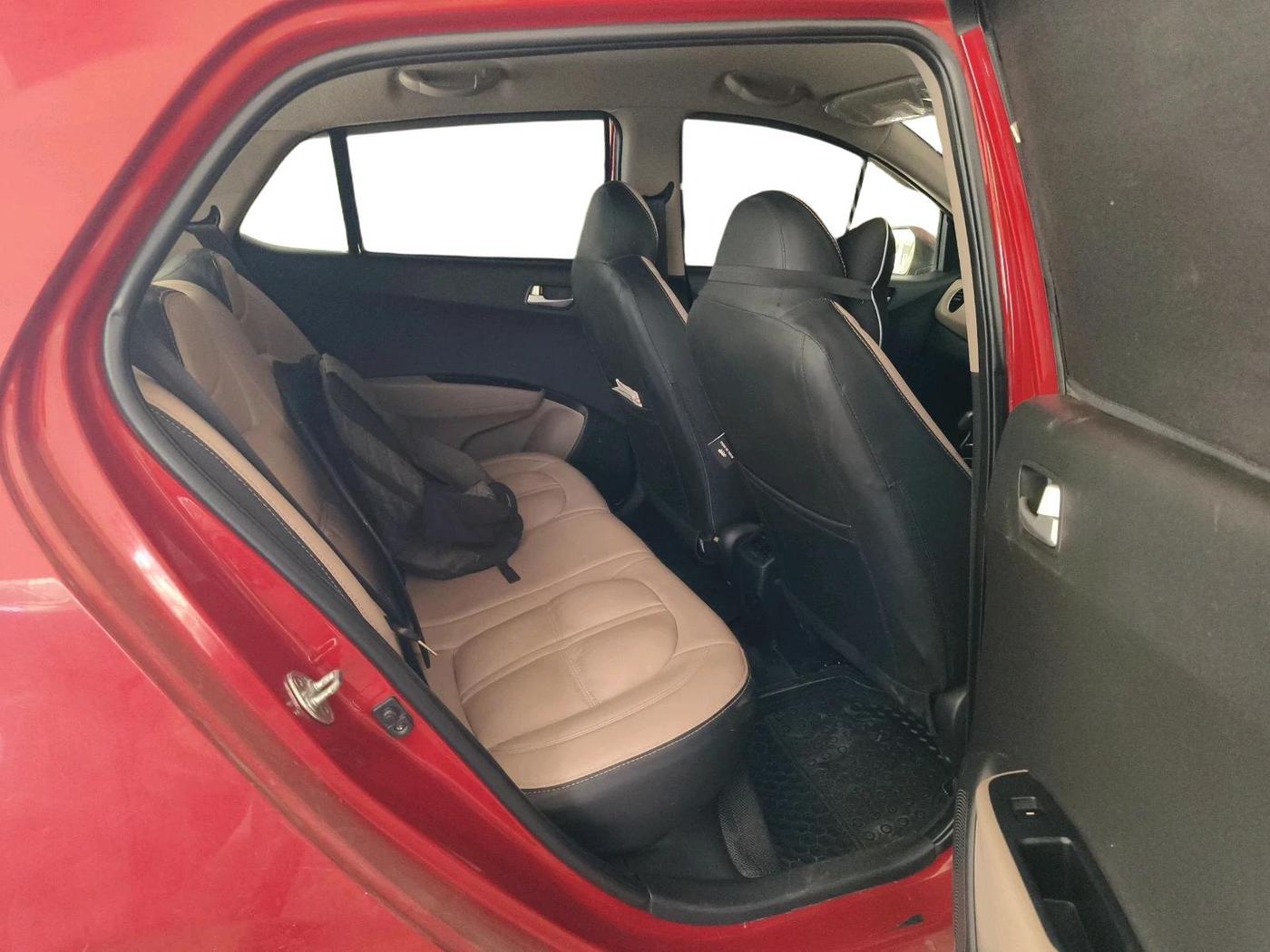 2017 Hyundai Grand i10 SPORTZ (O) AT 1.2 KAPPA VTVT, Petrol, Automatic, 55,090 km, interior