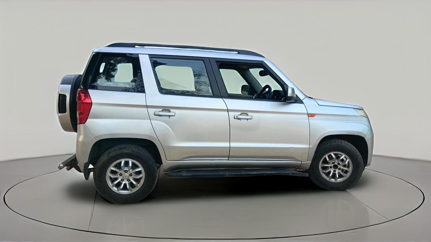 2016 Mahindra TUV300 T8, Diesel, Manual, 1,19,603 km, exterior