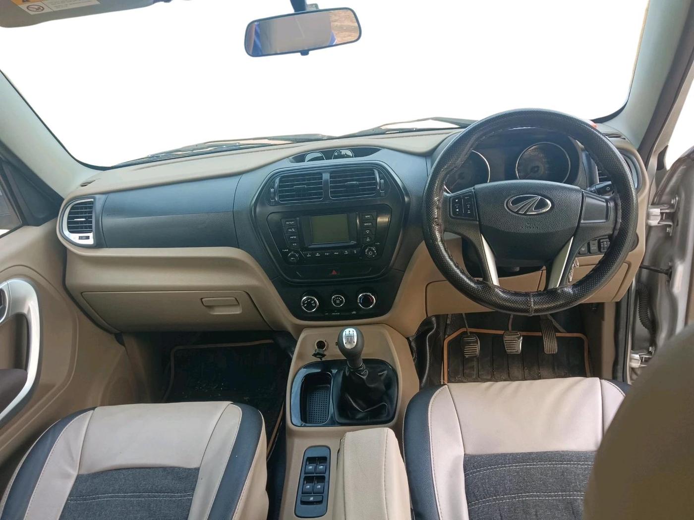 2016 Mahindra TUV300 T8, Diesel, Manual, 1,19,603 km, interior