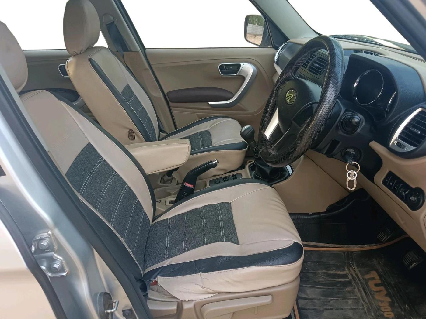2016 Mahindra TUV300 T8, Diesel, Manual, 1,19,603 km, interior
