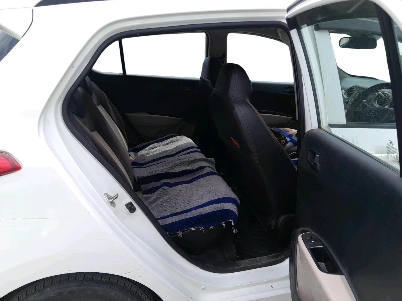 2019 Hyundai Grand i10 MAGNA 1.2 KAPPA VTVT, Petrol, Manual, 50,037 km, interior