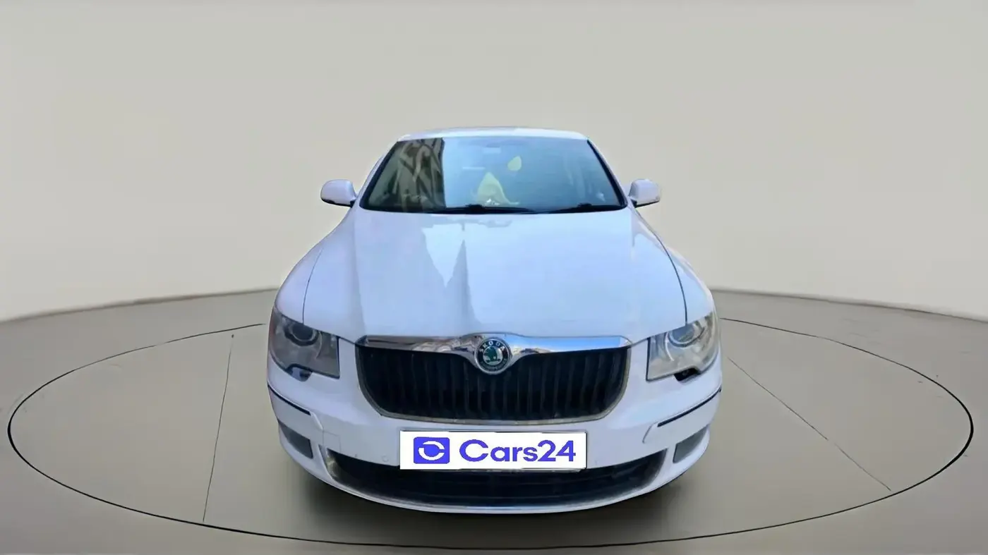 2011 Skoda Superb ELEGANCE 1.8 TSI MT, Petrol, Manual, 1,04,834 km, exterior
