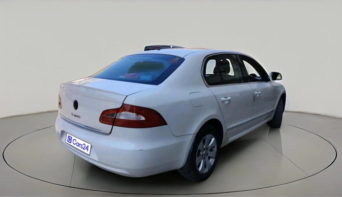 2011 Skoda Superb ELEGANCE 1.8 TSI MT, Petrol, Manual, 1,04,834 km, exterior