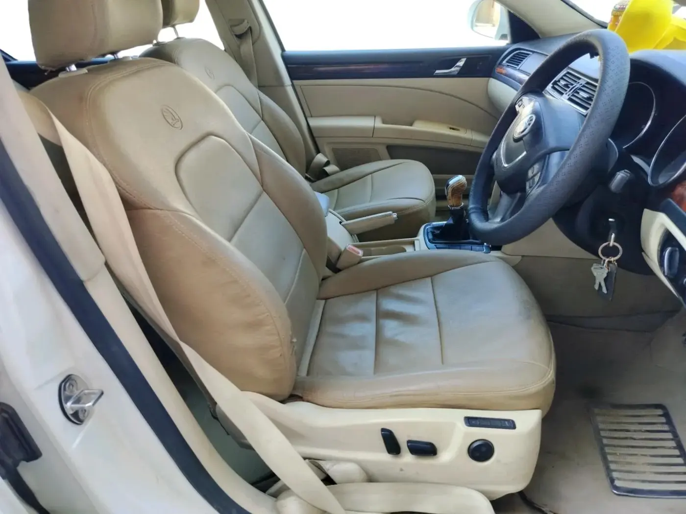 2011 Skoda Superb ELEGANCE 1.8 TSI MT, Petrol, Manual, 1,04,834 km, interior