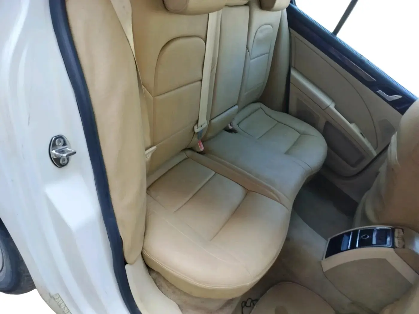 2011 Skoda Superb ELEGANCE 1.8 TSI MT, Petrol, Manual, 1,04,834 km, interior