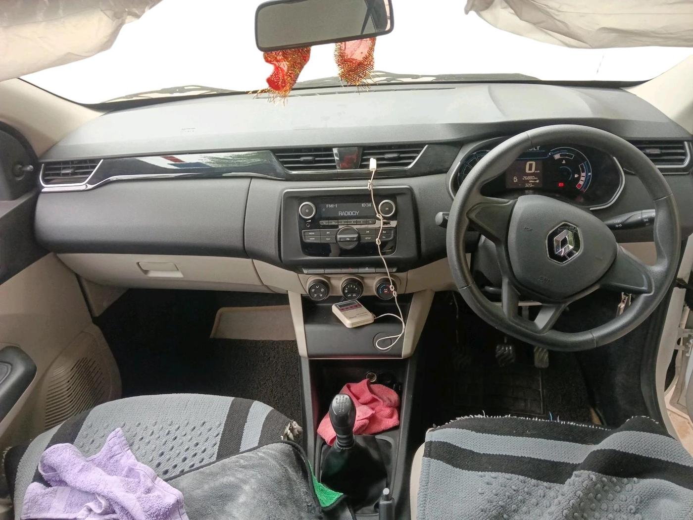2020 Renault TRIBER RXL MT, Petrol, Manual, 26,880 km, interior