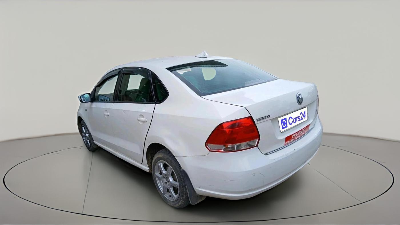 2014 Volkswagen Vento HIGHLINE DIESEL 1.6, Diesel, Manual, 74,525 km, exterior