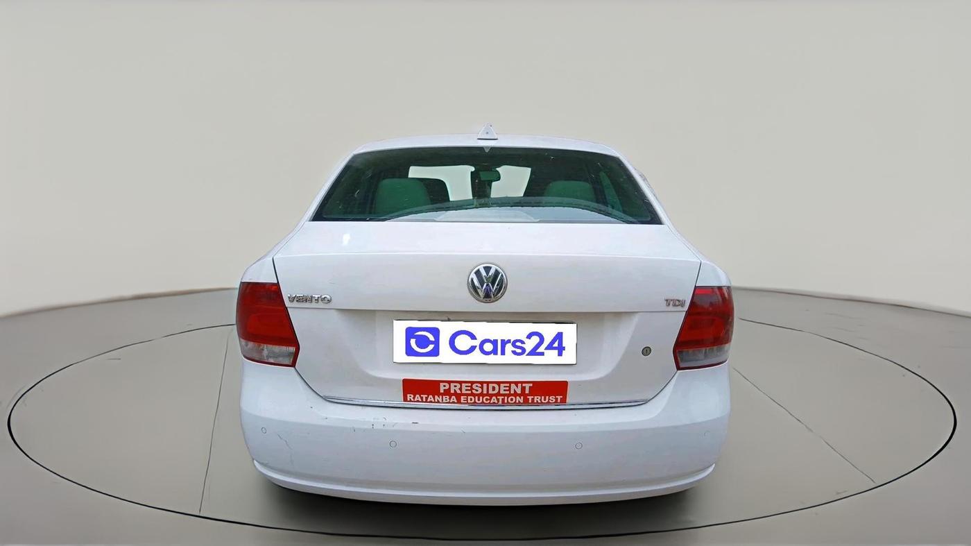 2014 Volkswagen Vento HIGHLINE DIESEL 1.6, Diesel, Manual, 74,525 km, exterior
