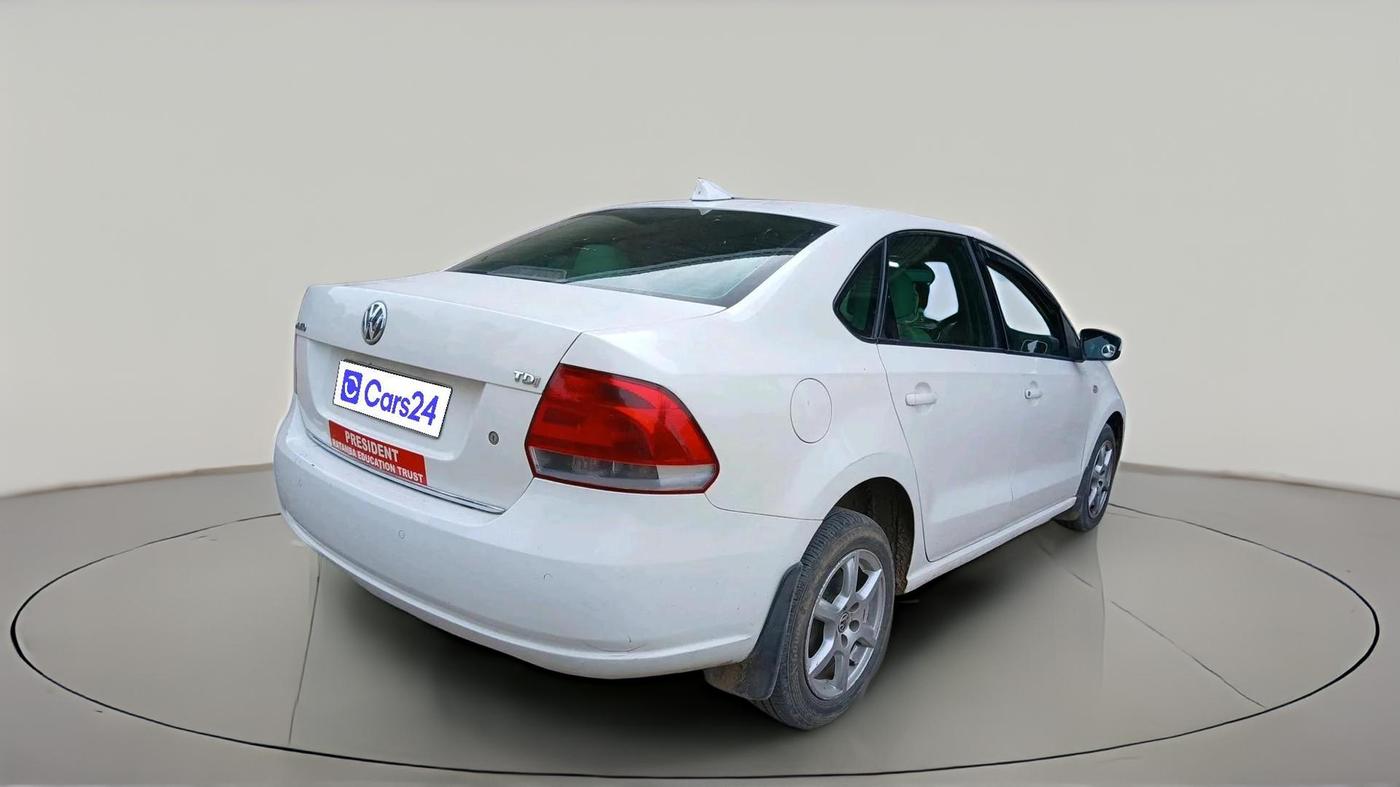 2014 Volkswagen Vento HIGHLINE DIESEL 1.6, Diesel, Manual, 74,525 km, exterior