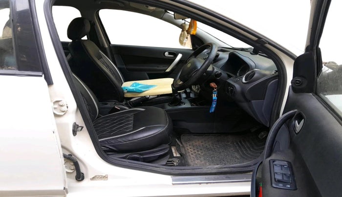 2011 Ford Fiesta Classic LXI 1.4 DIESEL, Diesel, Manual, 1,05,623 km, interior