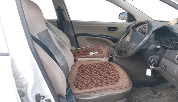 2014 Hyundai i10 MAGNA 1.1, CNG, Manual, 1,20,127 km, interior