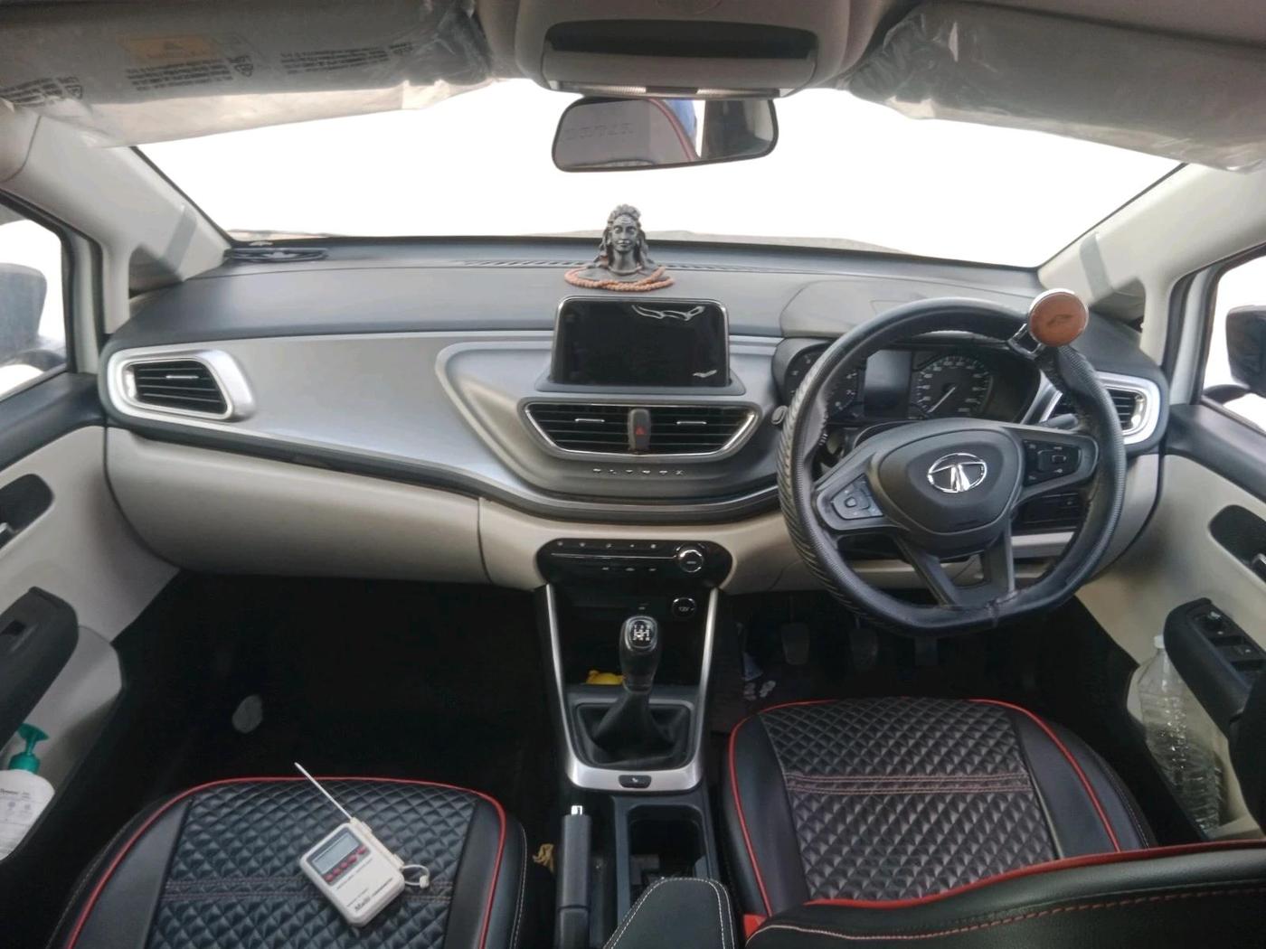 2023 Tata ALTROZ XZ PETROL, Petrol, Manual, 19,605 km, interior