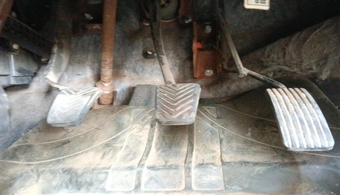 2013 Hyundai Eon ERA +, CNG, Manual, 86,038 km, interior