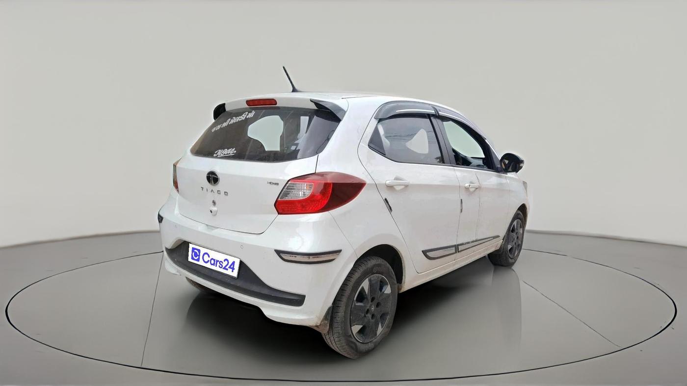2026 Tata Tiago XTA CNG , CNG, Automatic, 5,379 km, exterior