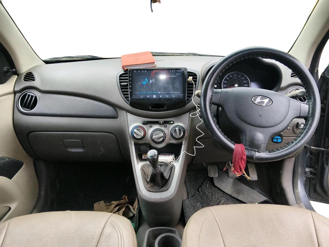 2014 Hyundai i10 MAGNA 1.1, CNG, Manual, 88,282 km, interior