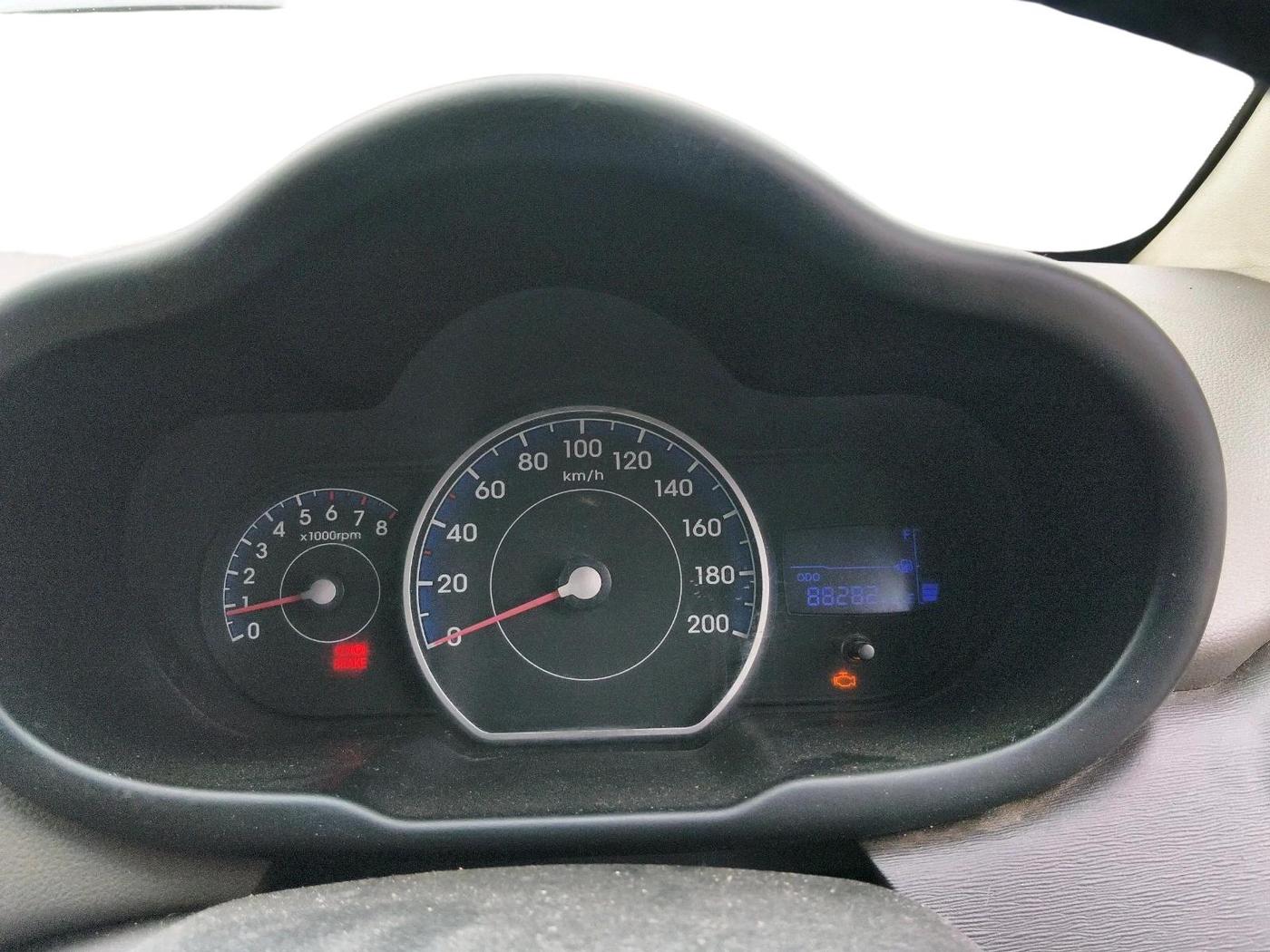 2014 Hyundai i10 MAGNA 1.1, CNG, Manual, 88,282 km, interior