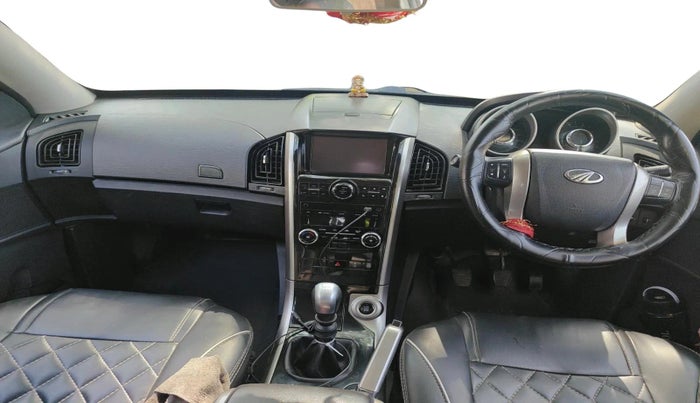 2021 Mahindra XUV500 W7, Diesel, Manual, 1,05,379 km, interior