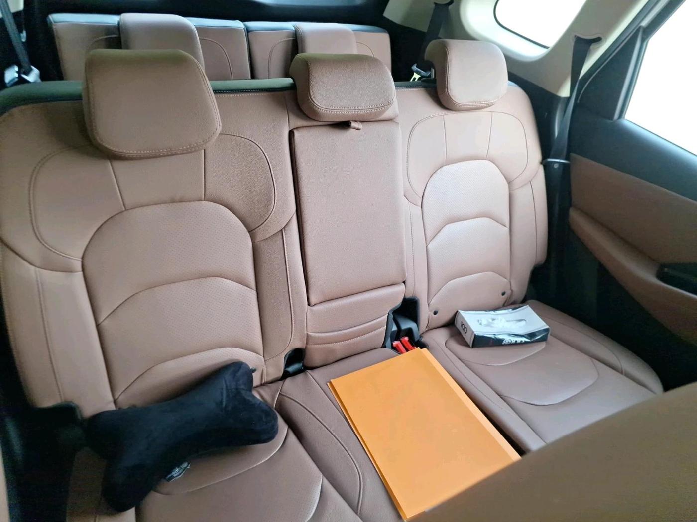 2023 MG HECTOR PLUS SHARP PRO 1.5 PETROL TURBO CVT 7 STR, Petrol, Automatic, 13,485 km, interior