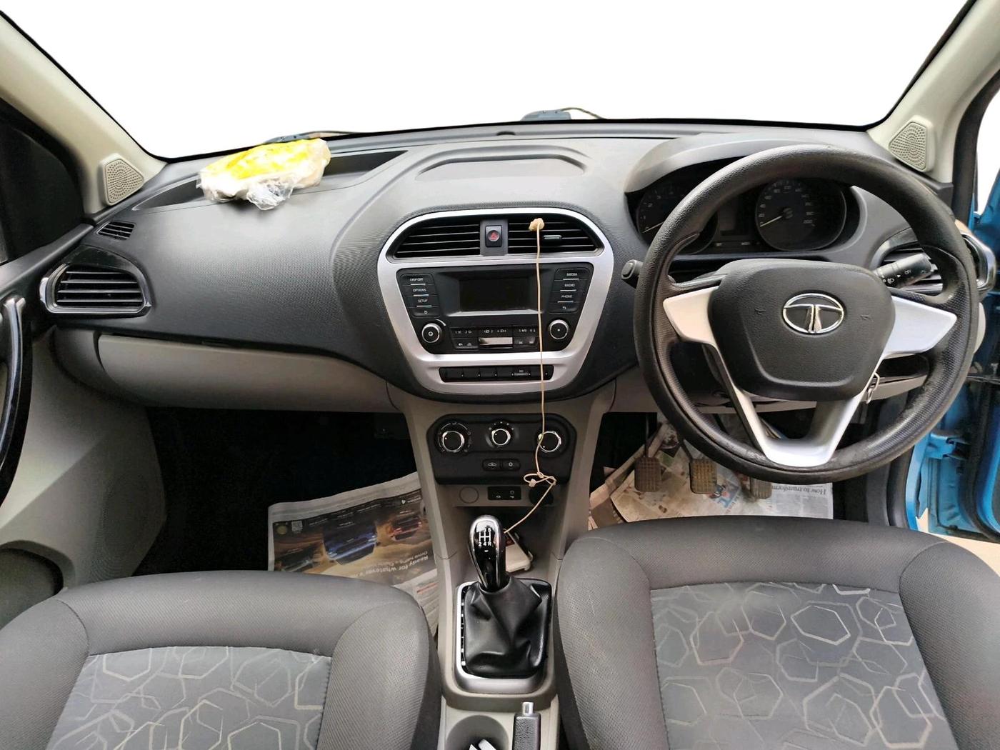 2017 Tata Tiago XT PETROL, Petrol, Manual, 71,112 km, interior