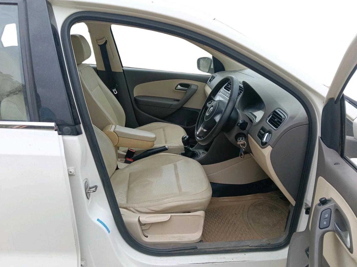 2012 Volkswagen Vento HIGHLINE DIESEL 1.6, Diesel, Manual, 91,190 km, interior