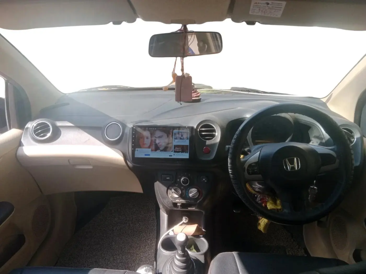 2015 Honda Amaze 1.2L I-VTEC S, CNG, Manual, 1,40,782 km, interior