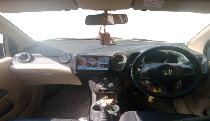 2015 Honda Amaze 1.2L I-VTEC S, CNG, Manual, 1,40,782 km, interior