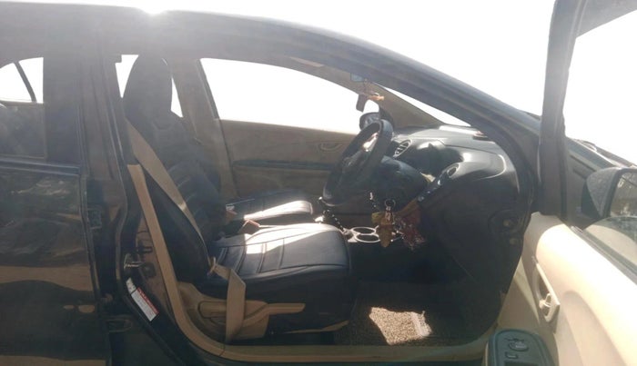 2015 Honda Amaze 1.2L I-VTEC S, CNG, Manual, 1,40,782 km, interior