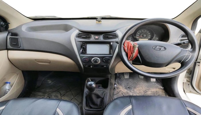 2017 Hyundai Eon ERA + SE, CNG, Manual, 1,73,993 km, interior