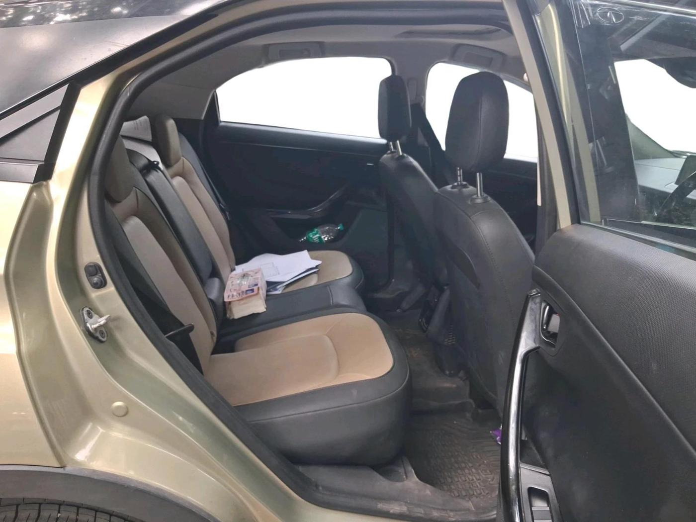 2022 Tata NEXON XZA PLUS (PREMIUM) KAZIRANGA PETROL, Petrol, Automatic, 33,670 km, interior