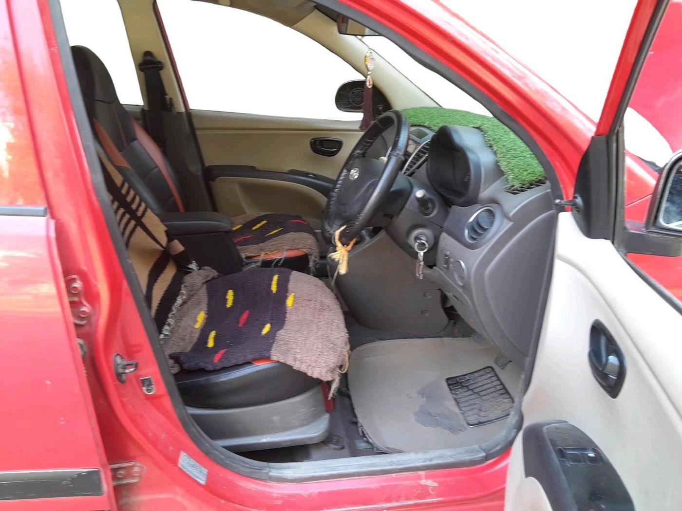 2012 Hyundai i10 ERA 1.1, CNG, Manual, 98,941 km, interior