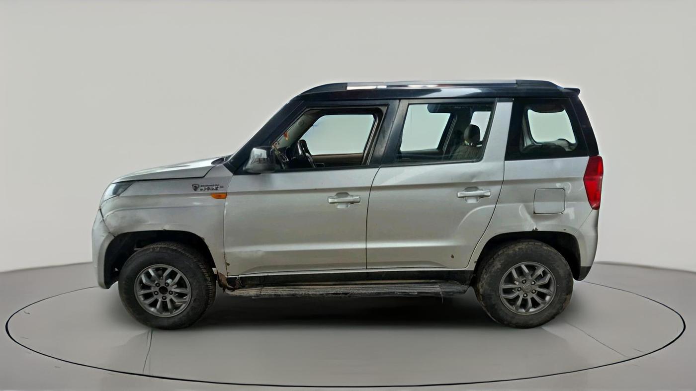 2017 Mahindra TUV300 T10, Diesel, Manual, 1,06,856 km, exterior