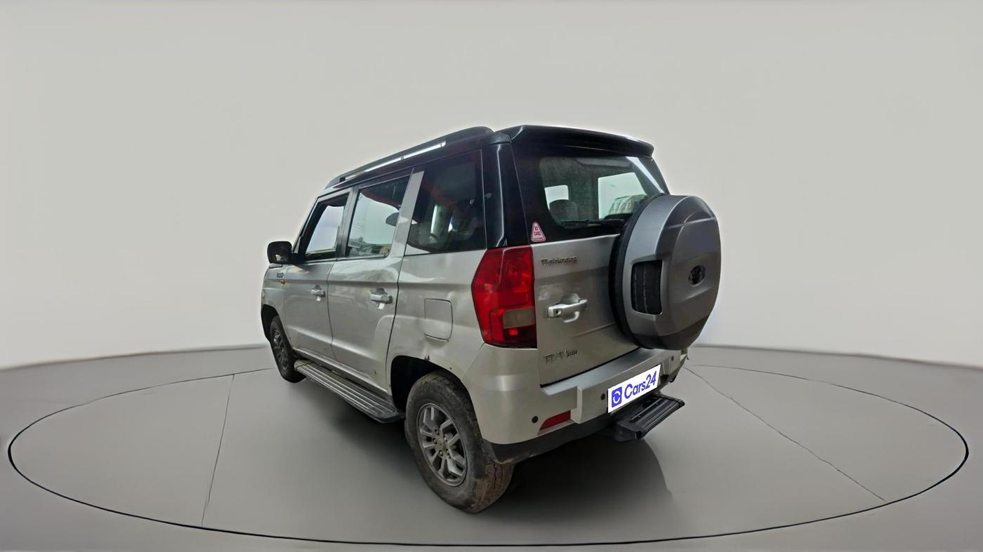 2017 Mahindra TUV300 T10, Diesel, Manual, 1,06,856 km, exterior