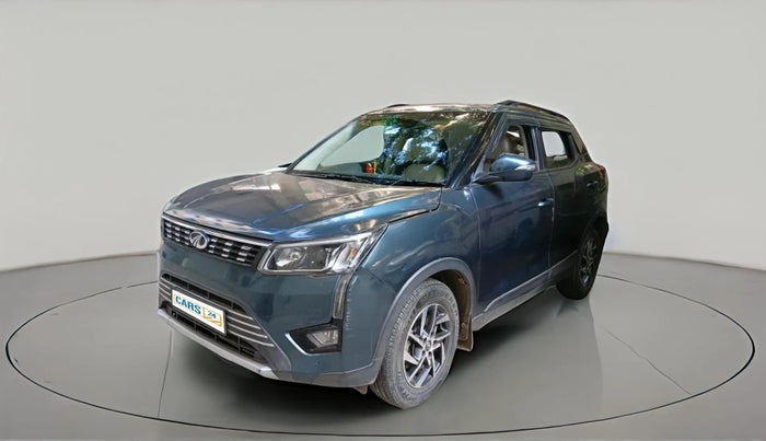 2022 Mahindra XUV300 W8 (O) 1.2 PETROL AMT, Petrol, Automatic, 25,474 km, exterior