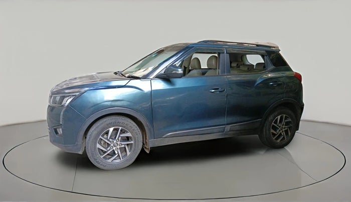 2022 Mahindra XUV300 W8 (O) 1.2 PETROL AMT, Petrol, Automatic, 25,474 km, exterior