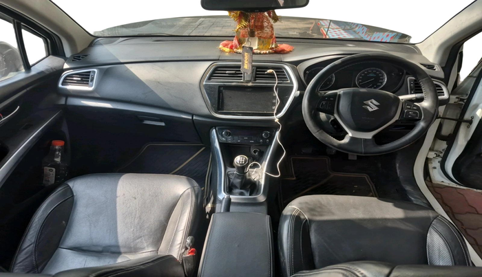 2018 Maruti S Cross ALPHA 1.3, Diesel, Manual, 2,66,076 km, interior